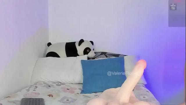 Image 4 of valerieflorez Stream on Chaturbate on 14 days ago