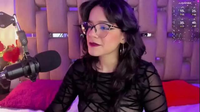 Image 4 of valeriekay_ Stream on Chaturbate on 1 month ago