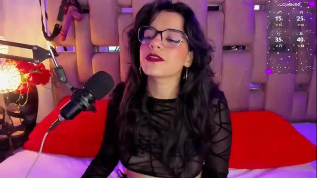 Image 8 of valeriekay_ Stream on Chaturbate on 1 month ago