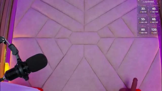 Image 3 of valeriekay_ Stream on Chaturbate on 1 month ago