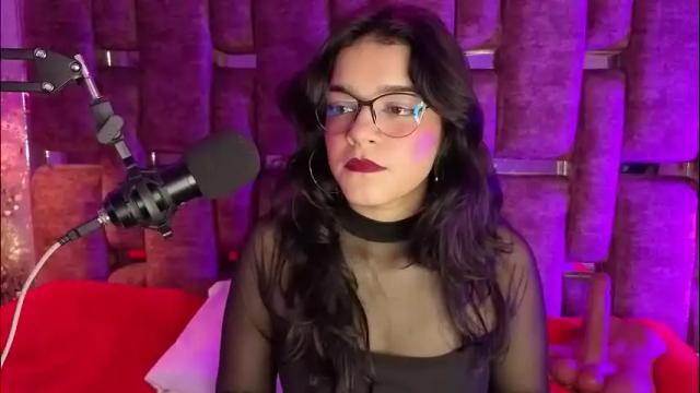 Image 4 of valeriekay_ Stream on Chaturbate on 1 month ago