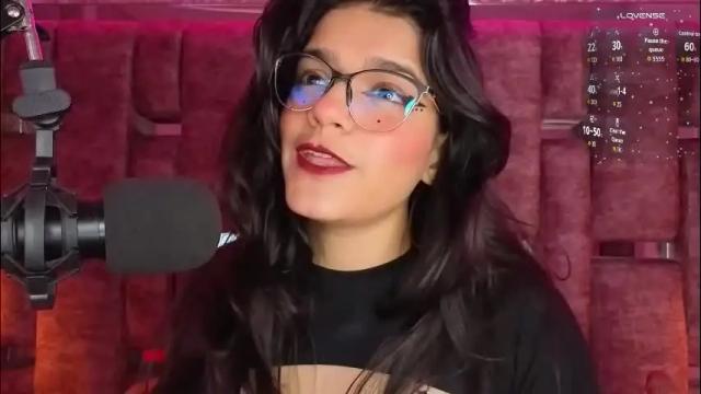 Image 8 of valeriekay_ Stream on Chaturbate on 1 month ago