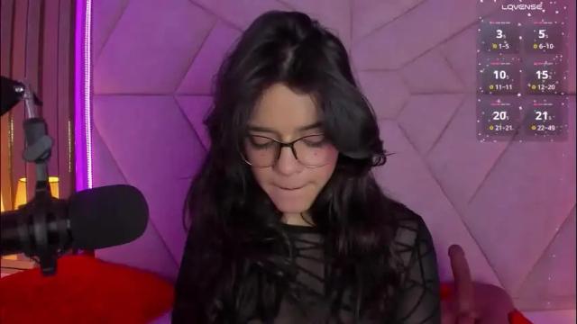 Image 12 of valeriekay_ Stream on Chaturbate on 25 days ago