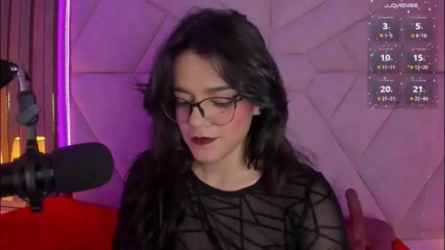 Image 6 of valeriekay_ Stream on Chaturbate on 25 days ago