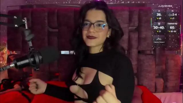 Image 8 of valeriekay_ Stream on Chaturbate on 24 days ago