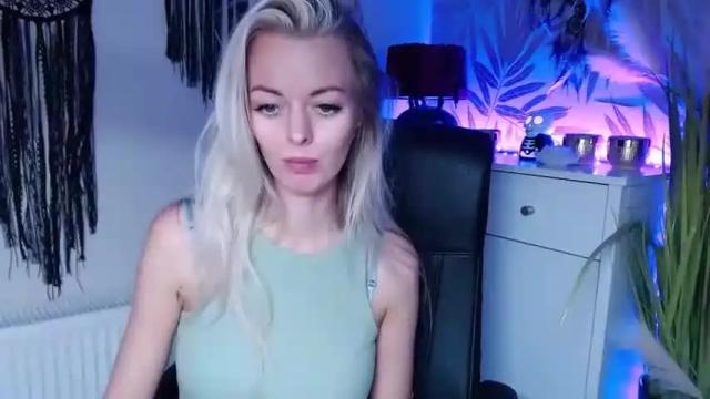 Image 12 of valerieluvsugar Stream on Chaturbate on 15 months ago