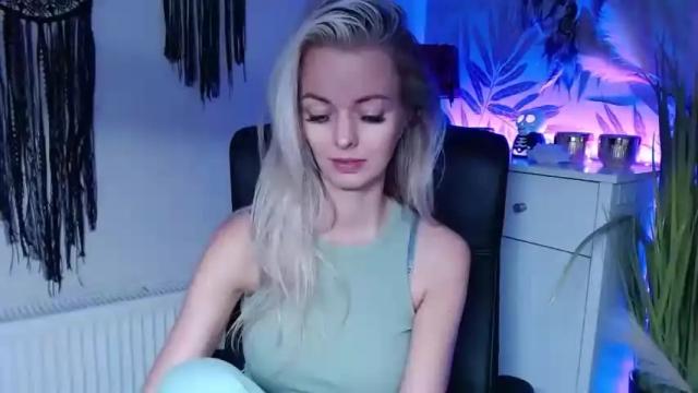 Image 4 of valerieluvsugar Stream on Chaturbate on 15 months ago
