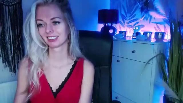 Image 2 of valerieluvsugar Stream on Chaturbate on 15 months ago