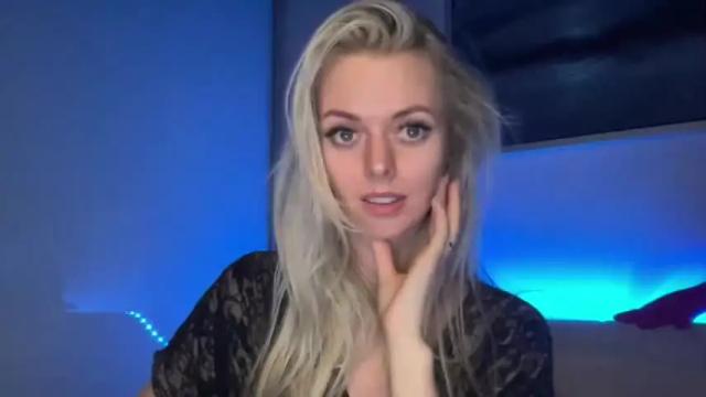 Image 7 of valerieluvsugar Stream on Chaturbate on 15 months ago