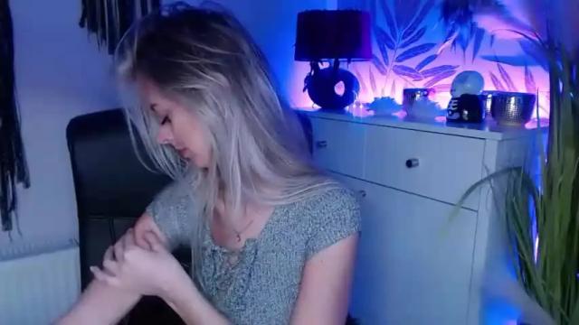 Image 10 of valerieluvsugar Stream on Chaturbate on 17 months ago