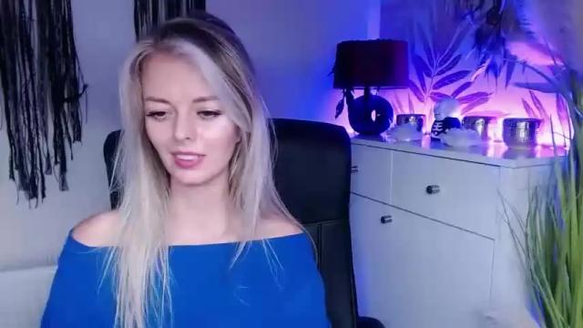 Image 11 of valerieluvsugar Stream on Chaturbate on 16 months ago