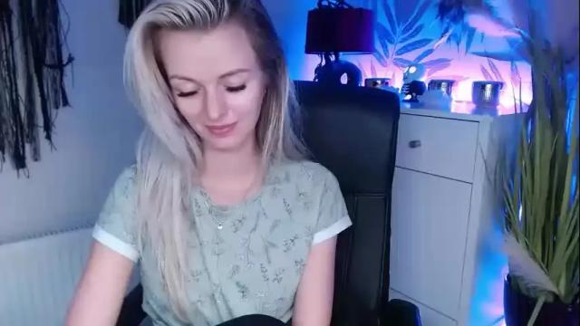 Image 11 of valerieluvsugar Stream on Chaturbate on 14 months ago