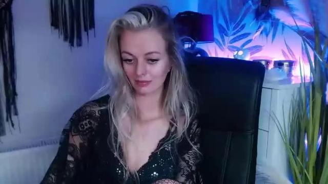 Image 10 of valerieluvsugar Stream on Chaturbate on 16 months ago