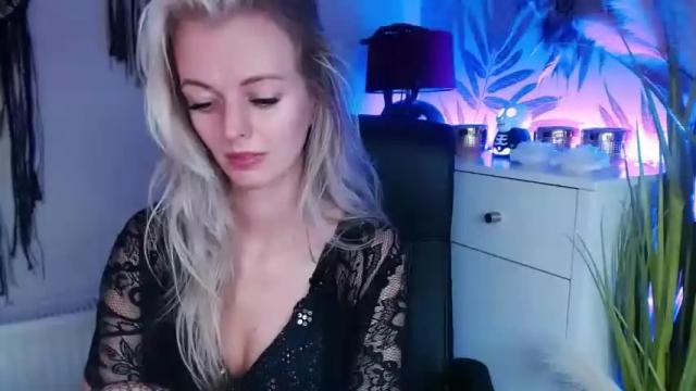 Image 3 of valerieluvsugar Stream on Chaturbate on 16 months ago