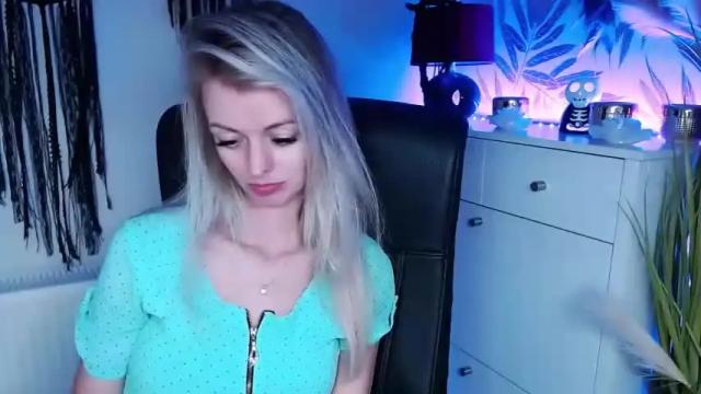 Image 4 of valerieluvsugar Stream on Chaturbate on 13 months ago