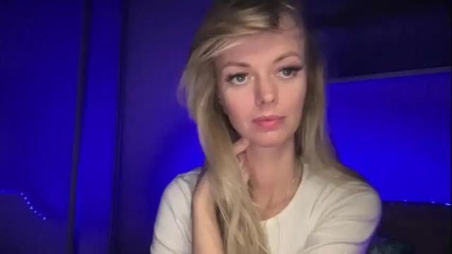 Image 2 of valerieluvsugar Stream on Chaturbate on 3 months ago