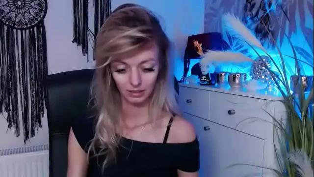 Image 2 of valerieluvsugar Stream on Chaturbate on 1 month ago