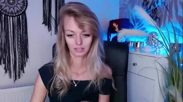 Image 4 of valerieluvsugar Stream on Chaturbate on 1 month ago