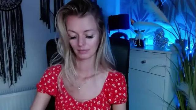 Image 2 of valerieluvsugar Stream on Chaturbate on 12 days ago