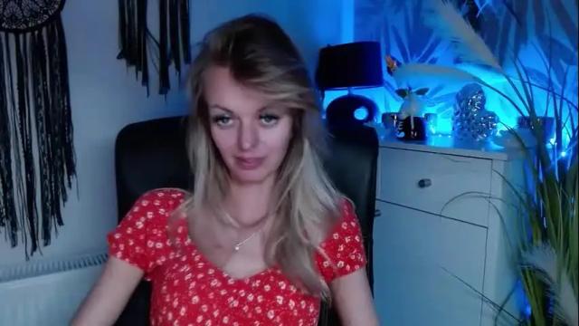 Image 3 of valerieluvsugar Stream on Chaturbate on 12 days ago