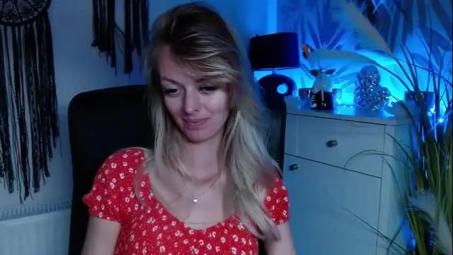 Image 4 of valerieluvsugar Stream on Chaturbate on 12 days ago