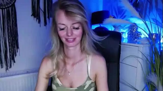 Image 2 of valerieluvsugar Stream on Chaturbate on 1 month ago