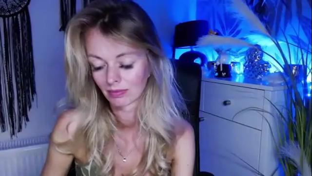 Image 8 of valerieluvsugar Stream on Chaturbate on 1 month ago