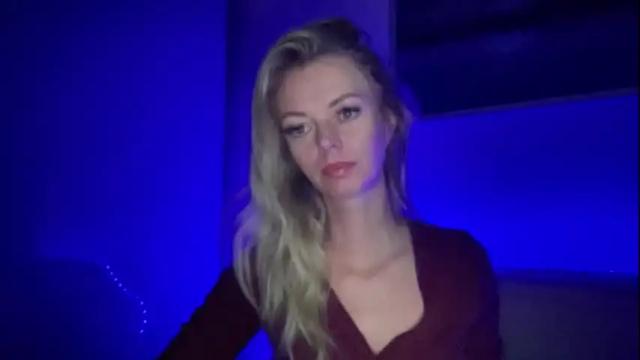 Image 4 of valerieluvsugar Stream on Chaturbate on 5 months ago