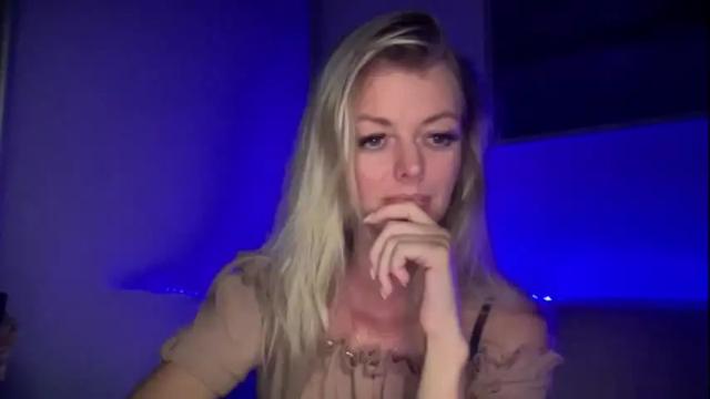 Image 2 of valerieluvsugar Stream on Chaturbate on 5 months ago