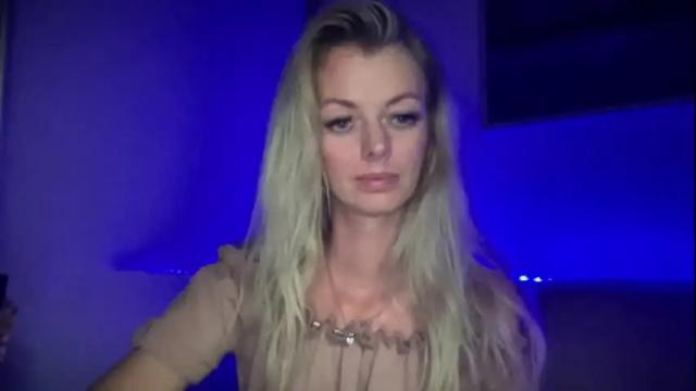 Image 4 of valerieluvsugar Stream on Chaturbate on 5 months ago