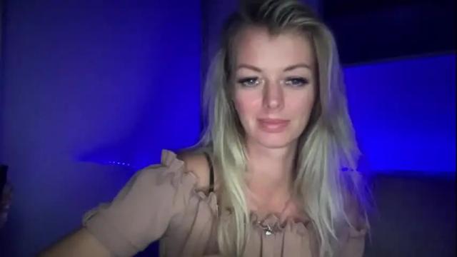 Image 7 of valerieluvsugar Stream on Chaturbate on 5 months ago