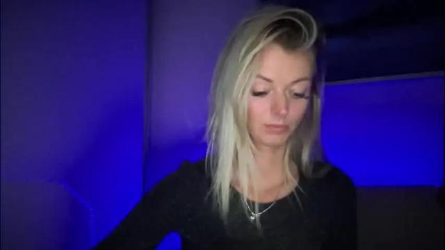 Image 2 of valerieluvsugar Stream on Chaturbate on 5 months ago