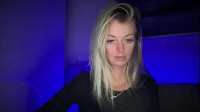 Image 4 of valerieluvsugar Stream on Chaturbate on 5 months ago