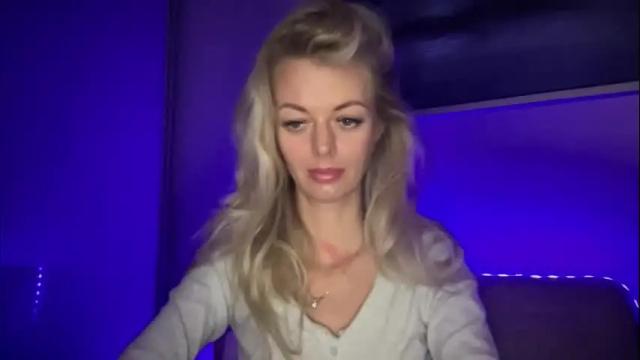 Image 3 of valerieluvsugar Stream on Chaturbate on 1 month ago