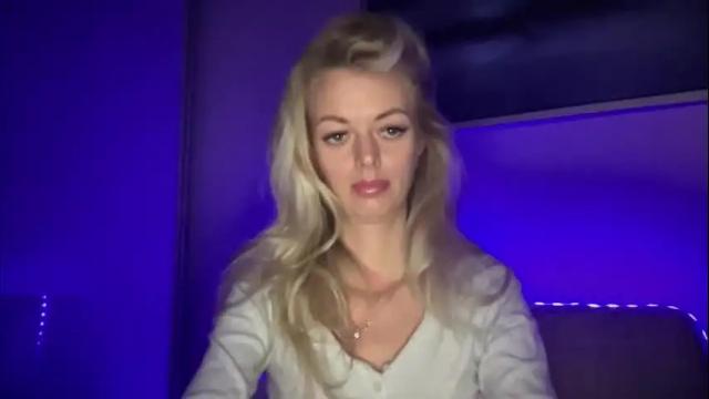 Image 4 of valerieluvsugar Stream on Chaturbate on 1 month ago