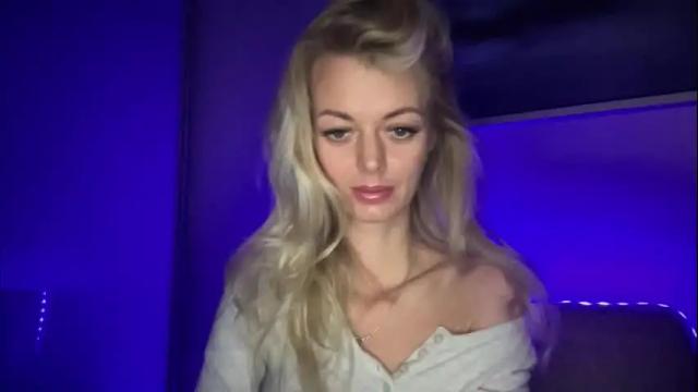 Image 6 of valerieluvsugar Stream on Chaturbate on 1 month ago