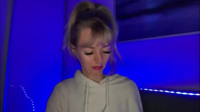 Image 12 of valerieluvsugar Stream on Chaturbate on 1 month ago