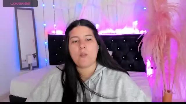 Thumbnail 3, valerieolivetto01's Stream at Chaturbate, 16 months ago