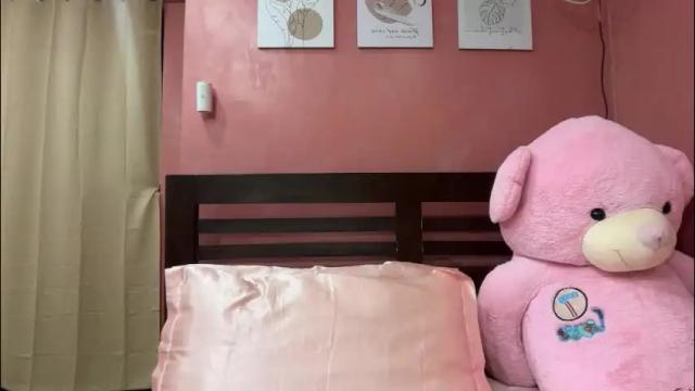 Image 2 of valerieriches Stream on Chaturbate on 4 months ago