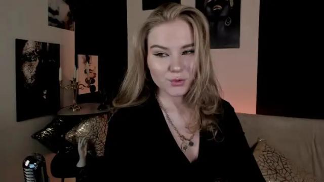 Image 2 of valerieviolette Stream on Chaturbate on 14 months ago