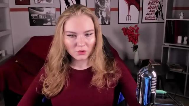 Image 12 of valerieviolette Stream on Chaturbate on 15 months ago