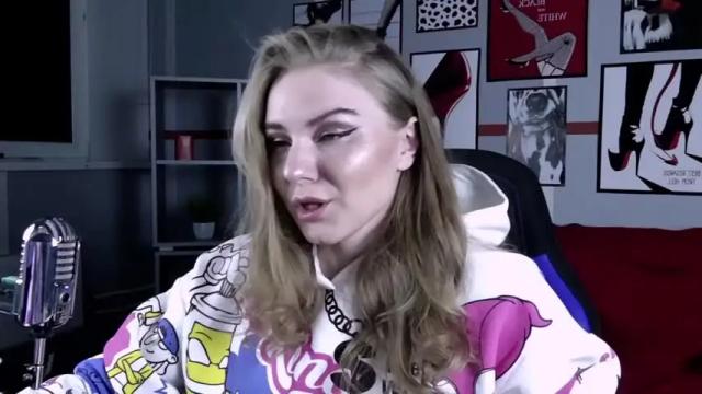 Image 4 of valerieviolette Stream on Chaturbate on 13 months ago