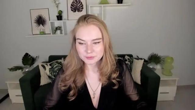 Image 2 of valerieviolette Stream on Chaturbate on 12 months ago