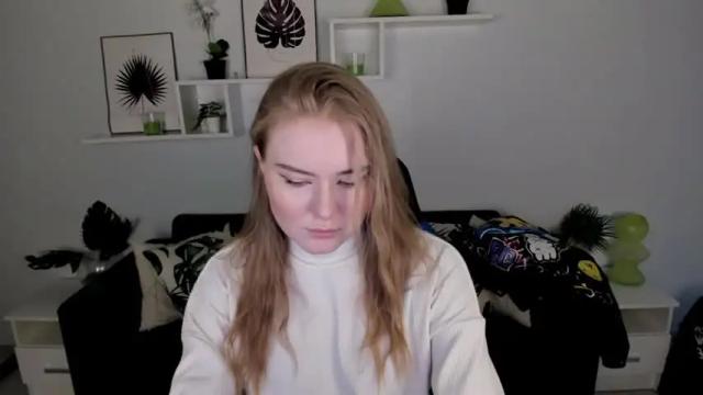 Image 10 of valerieviolette Stream on Chaturbate on 12 months ago