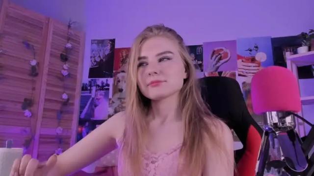 Image 10 of valerieviolette Stream on Chaturbate on 12 months ago