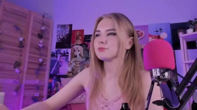 Image 2 of valerieviolette Stream on Chaturbate on 12 months ago