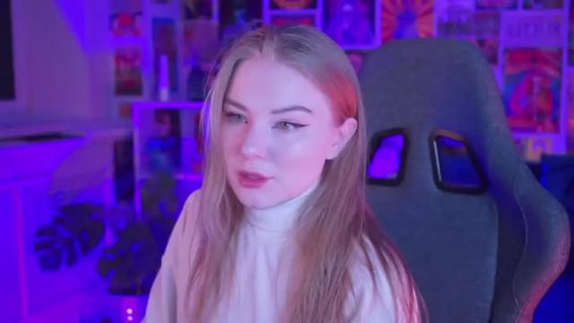 Image 2 of valerieviolette Stream on Chaturbate on 12 months ago
