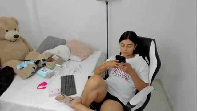 Image 2 of valerihouse Stream on Chaturbate on 1 month ago