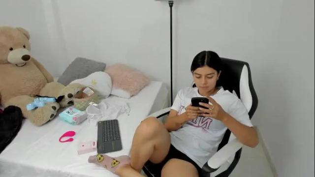 Image 4 of valerihouse Stream on Chaturbate on 1 month ago