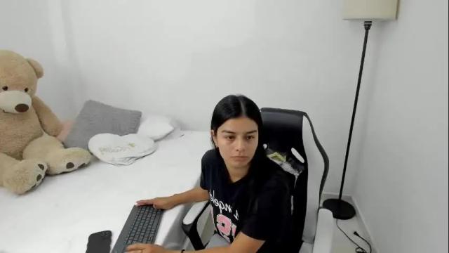 Image 2 of valerihouse Stream on Chaturbate on 1 month ago